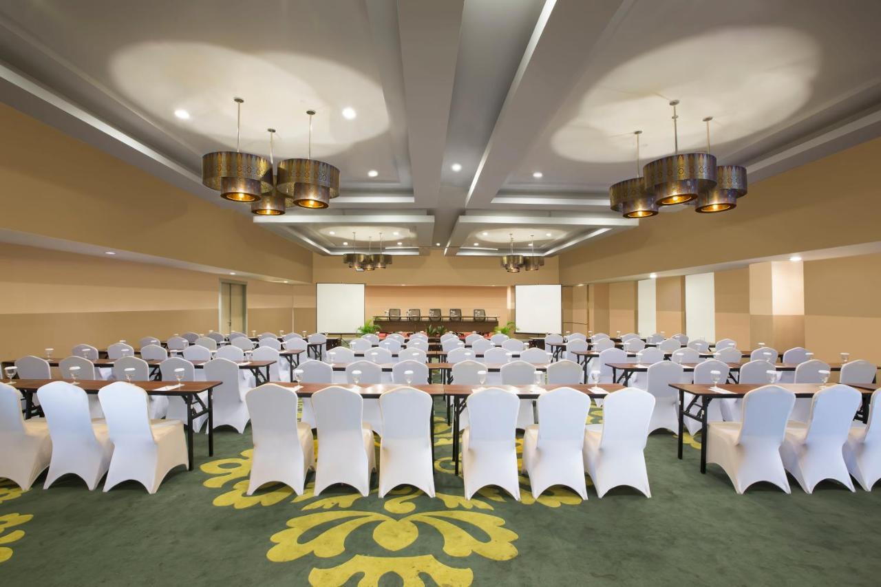 Khas Pekanbaru Hotel Zewnętrze zdjęcie