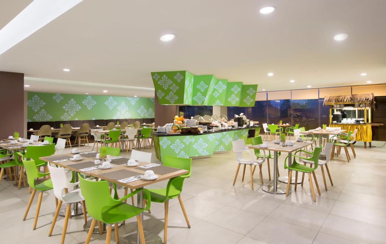 Khas Pekanbaru Hotel Zewnętrze zdjęcie